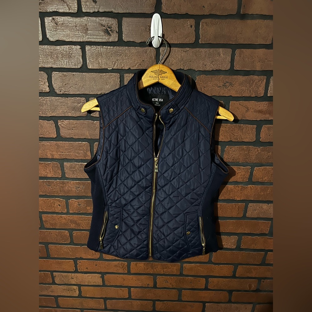 Active Small USA Quilted Vest with Gold Accents